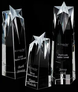 Souvenir d'affaires en gros trophée de récompense de plaque de cristal dégagé en forme d'étoile claire avec base transparente