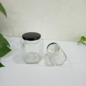 批发不同尺寸的带有黑色金属盖的六角形透明蜂蜜玻璃瓶 - Product Image 5