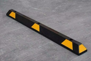 Fermaruote in Gomma Lungo 1650mm per Parcheggi e Garage, Fermacarro in Gomma - Product Image 4