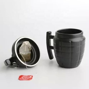 Taza de mano de cerámica, juguete - Product Image 6