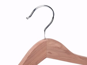 Móc Treo Áo Bằng Gỗ Tuyết Tùng Vai Rộng Chất Lượng Cao Cho Quần Áo - Product Image 5