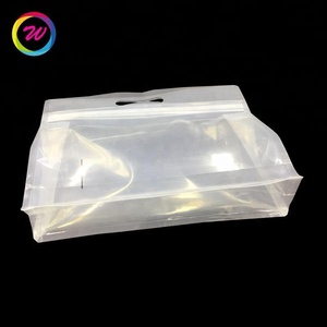 Sac refermable personnalisé en plastique transparent à fond plat avec poignée - Product Image 2