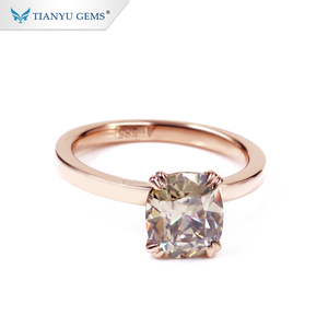 Anillo de Compromiso Solitario de Moissanita Champagne con Corte Antiguo de 7*8mm, Oro Rosa de 14K/18K, Personalizado por Tianyu Fine Jewelry - Product Image 1