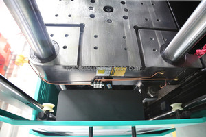 El Precio de fábrica Superior 18.5KW 2100Kn Utiliza Máquina de Moldeo Por Inyección De Plástico - Product Image 2