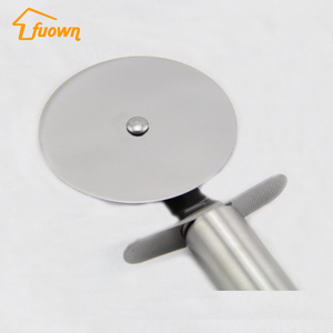 Usine En Gros <span class=keywords><strong>Pizza</strong></span> Outils <span class=keywords><strong>Tour</strong></span> De Roue <span class=keywords><strong>Pizza</strong></span> Cutter Avec Poignée En Acier Inoxydable - Product Image 4