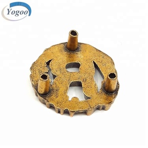 Etiquetas de Metal Doradas Personalizables para Bolsos, Estilo Lujoso, Logotipo Personalizado, Accesorios Metálicos de Alta Calidad, Marca <span class=keywords><strong>Yogoo</strong></span> - Product Image 3
