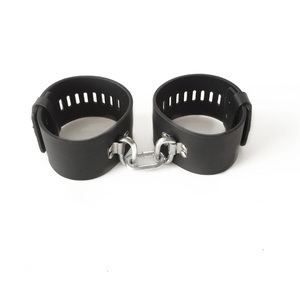 Noir Empereur SM Charme En Cuir Chaîne Poignet Adulte Mâle et Femelle Esclave En Cuir Reliure Jouet Usine Chinoise Adulte Jouet En Gros - Product Image 1