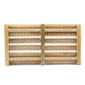 Masajeador de pies de madera portátil de venta directa del fabricante con seis filas y características de masajeador de puntos
