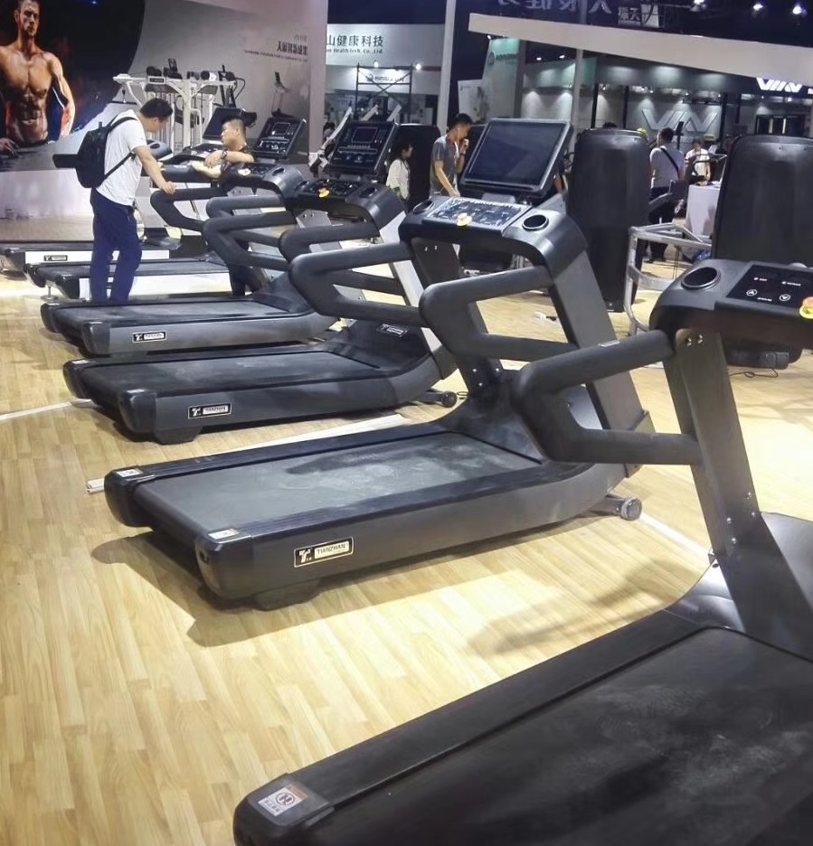 Коммерческая беговая дорожка, Спортивная беговая дорожка, Электрический двигатель переменного тока, Кардио-светодиодная беговая дорожка