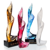 Trophée en cristal Pâte-de-Verre au design créatif Jadevertu JB-1008 - Couleurs ambre/rouge/bleu, impression en relief, logo personnalisé, coffret cadeau