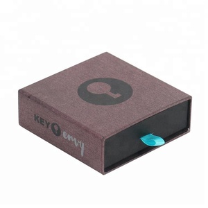 Boîte d'emballage de <span class=keywords><strong>bijoux</strong></span> rectangulaire personnalisée avec languette de tirage et logo - Product Image 3