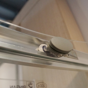 KMRY Personnalisé KT6709 <span class=keywords><strong>Cabine</strong></span> <span class=keywords><strong>de</strong></span> <span class=keywords><strong>douche</strong></span> en verre trempé à arc incurvé d'angle avec cadre en aluminium pour salle <span class=keywords><strong>de</strong></span> bain coulissante pour hôtels - Product Image 3