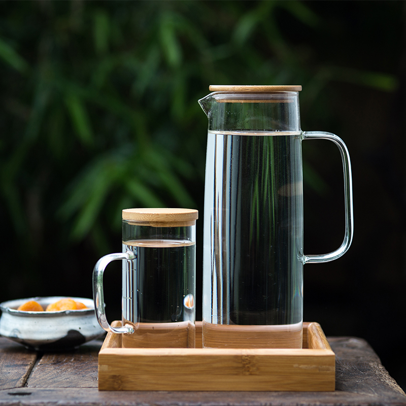 Heat resistant Glass Pitcher with bamboo Lid, Water Jug for Hot/Cold Water, Ice Tea and Juice Beverage glass pitcher 2000 ml