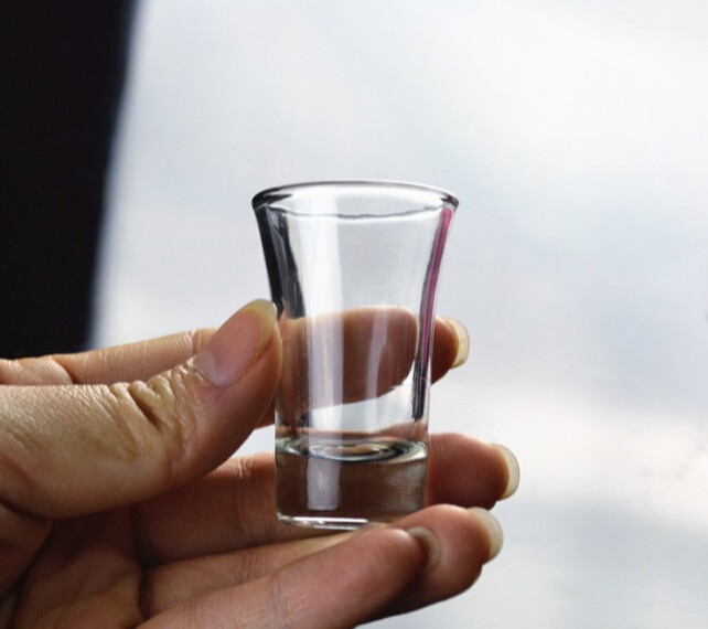 Customized shot glass vodka glass cup accept OEM clear mini shot glass cups