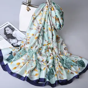 Neue Mode gedruckt Strand Wrap Schals heißen Verkauf spanische Seide Schals sexy Mädchen tragen Seide Strand Sarong Schals