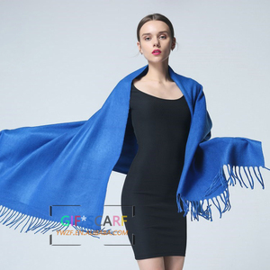 Barato 100% acrílico clásico liso tejido <span class=keywords><strong>Pashmina</strong></span> bufanda chal para mujer para invierno - Product Image 2