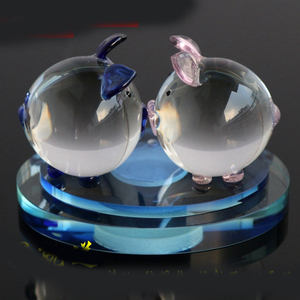 Bottles of perfume CRYSTAL in car accessories Lovers <strong>kissing</strong> <strong>pigs</strong> - Product Image 1