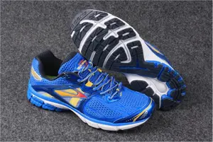 Lote de zapatos deportivos para correr con marca original (servicio en español disponible)