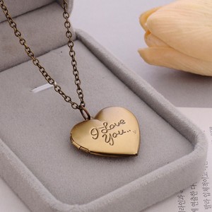 Collana con Medaglione a Cuore Inciso '<span class=keywords><strong>Ti</strong></span> <span class=keywords><strong>Amo</strong></span>' in 6 Colori, Messaggio Segreto Fai-da-Te - Product Image 3