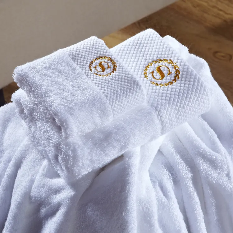 Белый хлопок массаж рук полотенце вышитые ванная комната полотенце 700gsm