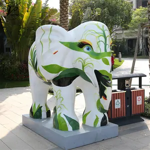 All'aperto di grandi dimensioni in fibra di vetro colorato disegno elefante animale statua mestiere della resina scultura decorativa