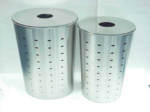 Couvrant Flurried Flakes Classics Poubelle à linge ovale avec poignées en cuir - Product Image 5