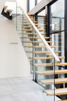 Clôture d'escalier transparente en fibre de verre, design de luxe, avec support en acier inoxydable 316