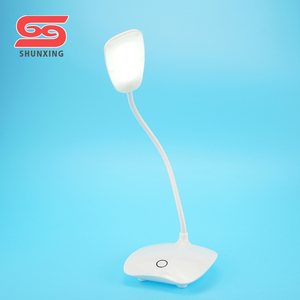 Haute qualité durable pas <span class=keywords><strong>cher</strong></span> pliage led table <span class=keywords><strong>lampe</strong></span> de bureau pour le ménage - Product Image 1