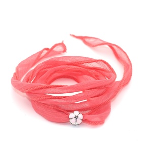 2024 nuovo arrivo 10 colori Sari nastro avvolgente Yoga <span class=keywords><strong>con</strong></span> ciondolo <span class=keywords><strong>fiore</strong></span> <span class=keywords><strong>rosa</strong></span> braccialetto di moda donna - Product Image 2