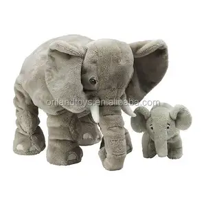 Muy lindo bebé elefante de juguete de felpa gris