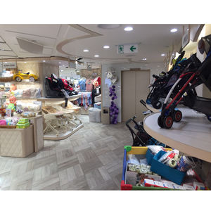 Exhibiciones de ropa moderna de alta calidad para mujer OEM ODM Store Display Racks Accesorios para tiendas de moda - Product Image 4