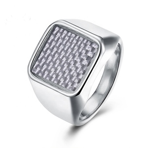 シンプルなファッションメンズリングジュエリーカーボンリング18Kゴールドメッキステンレススチールリングギフト - Product Image 4