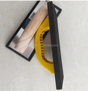 Truelle à plâtrer en mousse avec manche en bois pour le nettoyage des carreaux - Product Image 4