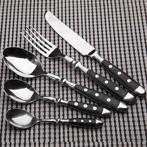 Duitse Besteck Bestek Zwarte Pom Handvat Met <span class=keywords><strong>2</strong></span> Klinknagel Bestek <span class=keywords><strong>Set</strong></span>, roestvrij Staal Vork En Lepel Steak Mes <span class=keywords><strong>Set</strong></span> 16Pc - Product Image 2
