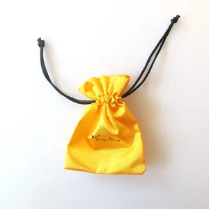 Высококачественные атласные мешочки с индивидуальным принтом, оптовая продажа с логотипом для украшений для волос