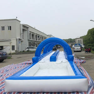 Tobogán acuático inflable largo azul y blanco grande temático N con piscina - Product Image 4