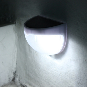 Solar Powered Fence Decorative Post <strong>Lights</strong> <strong>Wireless</strong> Waterproof Wall <strong>Light</strong> with Sensor Lamp Plastic Body <strong>Outdoor</strong> Deck Lighting - Product Image 3