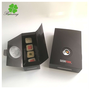 Runxing Kit de caja desechable para llevar Caja japonesa de papel de sushi Togo con laminación mate en relieve para alimentos para embalaje para llevar - Product Image 1