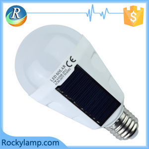 RockyライトLED <span class=keywords><strong>Bulb</strong></span> - Flyhoom SolarLightBulb 002 Portable Solar LampためCamping、Hiking、Emergency、Hurricanes、Power Outage、