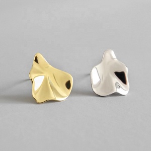 Commercio all'ingrosso irregolare asimmetrico geometrica del foglio della vite prigioniera 925 orecchino D'<span class=keywords><strong>argento</strong></span> <span class=keywords><strong>Orecchini</strong></span> - Product Image 1