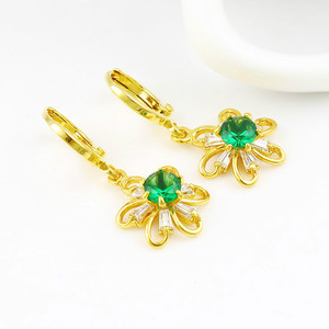 Xuping Dubai 24K color oro joyas de imitación flores diamante <span class=keywords><strong>vere</strong></span> y strass estilo elegante aretes para mujeres - Product Image 2
