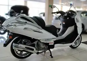 cfmoto 250cc de moto scooter
