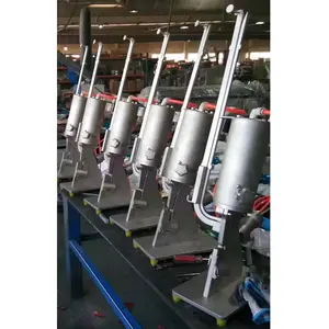 Automatic cutting pneumatic sausage clipper machine