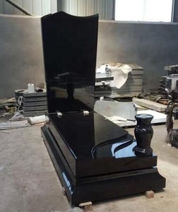 Lapide in Granito Nero Assoluto Naturale Tradizionale Europea Lucidata a 95 Gradi per Cimitero - Product Image 1