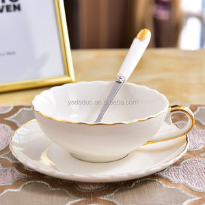 Ceramica nordica floreale Set di <span class=keywords><strong>tazze</strong></span> <span class=keywords><strong>da</strong></span> tè porcellana 150ml tazza di caffè espresso con piattino - Product Image 5
