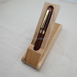 <span class=keywords><strong>Penna</strong></span> <span class=keywords><strong>stilografica</strong></span> in legno classica <span class=keywords><strong>con</strong></span> logo intagliato - Product Image 5