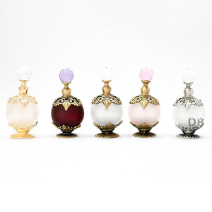 Flacon de parfum en alliage métallique de 25 ml, design unique, rétro vintage, flacons d'huile essentielle rechargeables avec bouchon en bronze en acier inoxydable # 58565 - Product Image 2