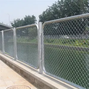 China Leverancier 3Mm 4Mm 50Mm * 50Mm 60Mm * 60Mm Chain Link Fencing /6ftx 50ft Geketend Hek/Goedkope Gegalvaniseerd Chain Link Fencing