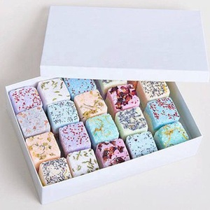 En gros écologique de luxe logo personnalisé imprimé papier carton blanc 2 pièces rigide <span class=keywords><strong>mis</strong></span> en place boîte bijoux boîte cadeau avec éponge - Product Image 2