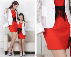 2015 corea nuova edizione madre e figlia vestito, mamma e figlia piccolo tuta sottile, manica lunga camicetta e top - Product Image 4
